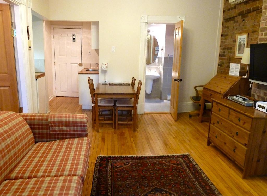 Gite University Bed And Breakfast 몬트리올 객실 사진