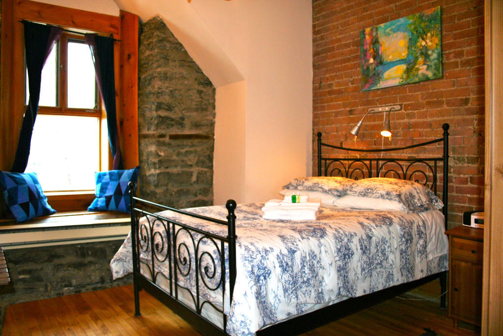 Gite University Bed And Breakfast 몬트리올 외부 사진